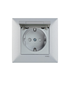 Viko Trenda Gümüş Gri Çocuk Korumalı Kapaklı Topraklı Priz - (Çerçeve Dahil)